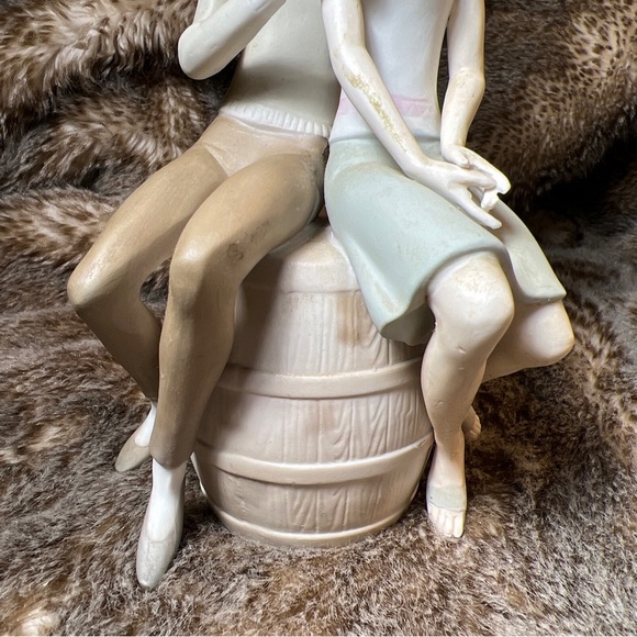 VTG Figurine Boy and Girl on a Barrel, RARE MADE IN JAPAN 8”H - Picture 4 of 9